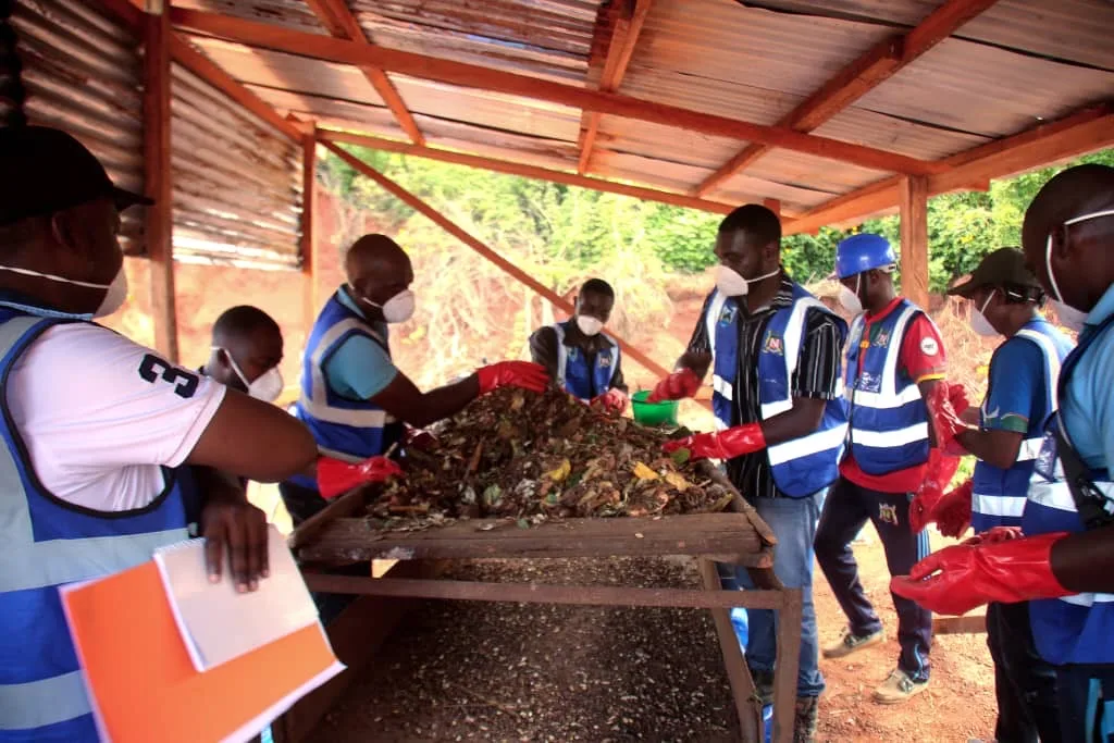 COMMUNES DE NKOTENG ET DE DSCHANG